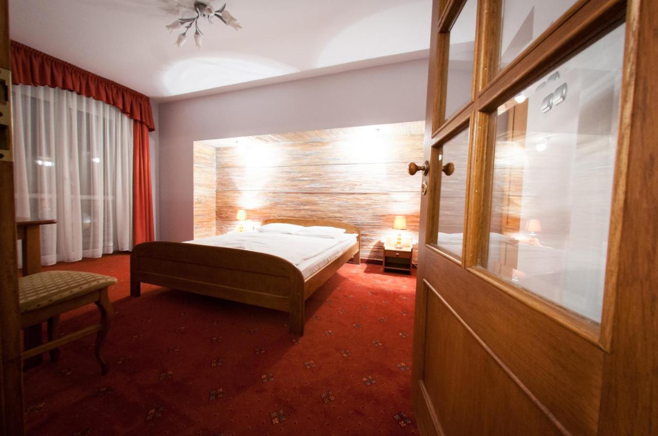 Secession Hotel Leczna Esterno foto
