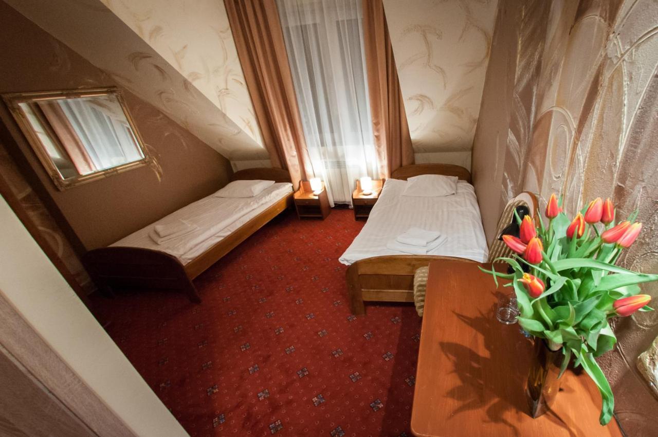 Secession Hotel Leczna Esterno foto